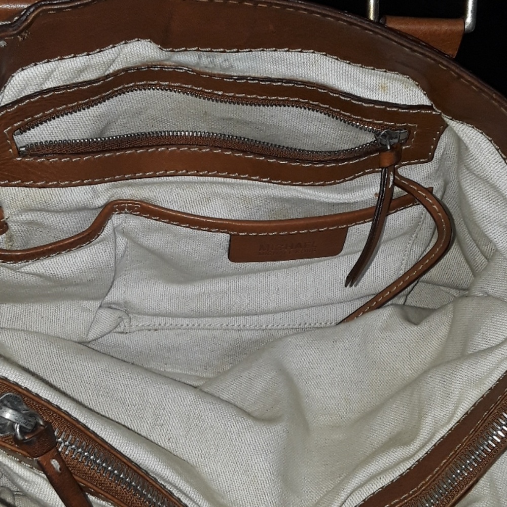 Michael Kors Purse - Picture 4 of 8